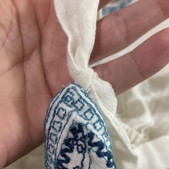 NWOT Star Mela Cotton Blue & White Embroidered Sleeveless Romper💙🤍💙 - Picture 7 of 14